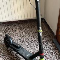 Monopattino elettrico Nilox M1