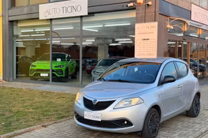 Lancia Ypsilon 1.2 69 CV 5 porte S&S Platinum