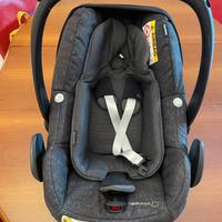 Seggiolino ovetto auto