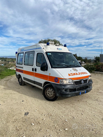 Ambulanza Fiat Ducato funzionante