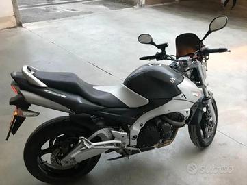Suzuki GSR 600