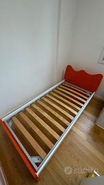 Letto singolo in legno arancione/bianco