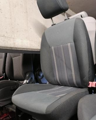 Sedile anteriore dx FORD FIESTA del 2009