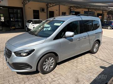 Mercedes T 180 D Progressive 7G-DCT Long GANCIO OK