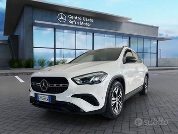Mercedes-Benz GLA 180 d Automatic Progressive...