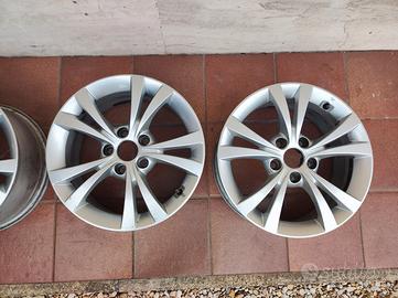 Cerchi in lega 16 pollici