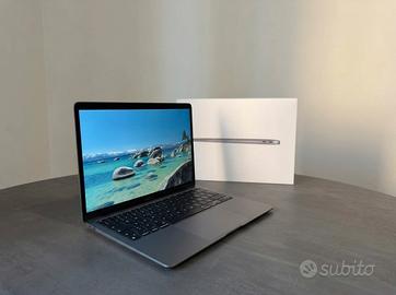 Macbook Air 13” M1 8-Core 8GB RAM
