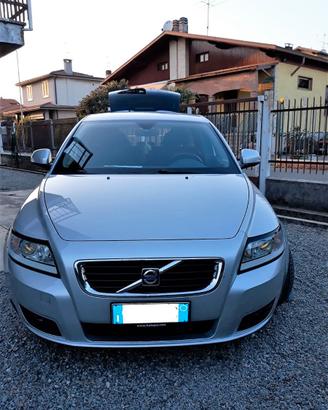 Volvo v50 2010
