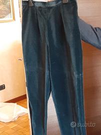 Pantaloni in velluto neri