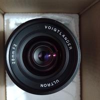 Voigtlander Ultron 28mm f. 2 (attacco Leica M)