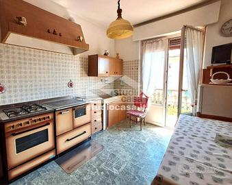 Villa di 365 m² con box auto doppio a Mori