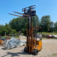 Carrello elevatrore om
