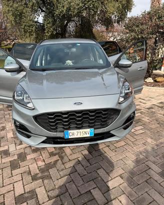 FORD KUGA IBRIDO PLUG-IN