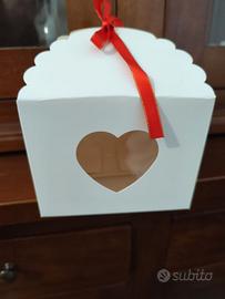 Scatole di cartone per bomboniere