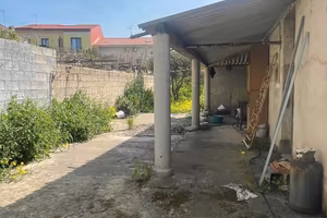 Casa indipendente con giardino