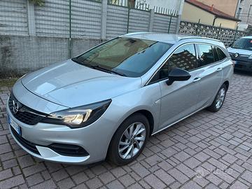 Vende  Opel Astra st 1.5