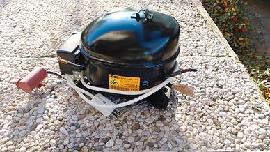 moto compressore frigorifero 