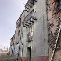 Villetta singola piú appartamento