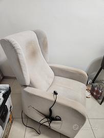 Poltrona reclinabile elettrica