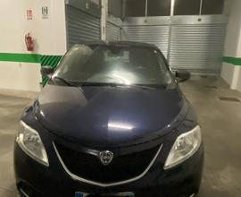 Lancia Ypsilon 69 cv silver