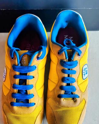 Scarpe sportive 