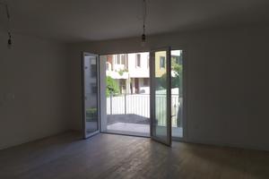 Roiano Gretta luminoso PRIMOINGRESSO e posto auto