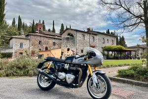 Triumph Thruxton 1200 R cafe racer tagliandoMaggio