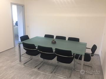 Rifinita stanza uso ufficio