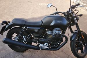 Motoguzzi V7III Stone