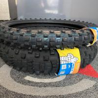 140/80 R18 e 90/90/21 Michelin Enduro Medium 2