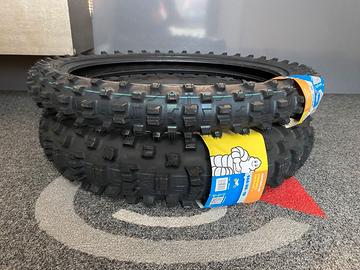140/80 R18 e 90/90/21 Michelin Enduro Medium 2