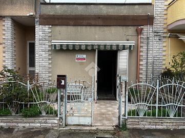 CASA INDIPENDENTE A SAN PIETRO VERNOTICO