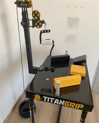 Tavolo armwrestling, braccio di ferro