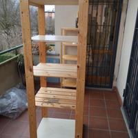 Scaffale in legno