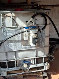 Cubo per urea completo di pistola piusi