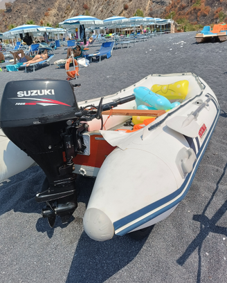 Gommone suzumar