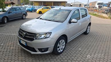 DACIA Sandero SANDERO 1.5DCI LAUREATE S.E.S
