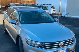 Volkswagen Passat variant 2.0 tdi executive 190cv