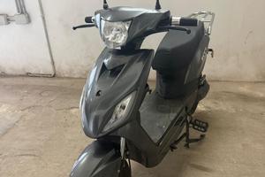 Scooter elettrico SKY 2