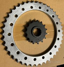 Sunstar corona 42 denti pignone 15 denti passo 520