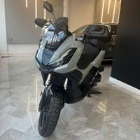 Honda ADV abs km 0 2025