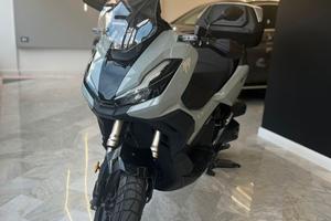 Honda ADV abs km 0 2025