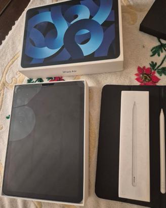 Apple 2022 iPad Air (5th Generation) (10.9-inch, W