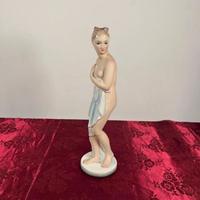 Finissima porcellana, che rappresenta un nudo femm