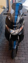 scooter Suzuki Burgman 400