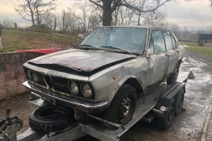 Numerosi ricambi per alfa romeo alfetta 1 serie