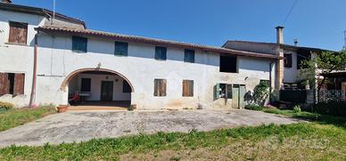 CASA SEMINDIPENDENTE A ALTIVOLE