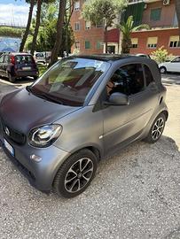 Smart fortwo 2018 grigia