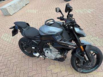 NK 675 Cf moto