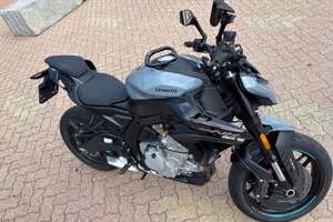 NK 675 Cf moto